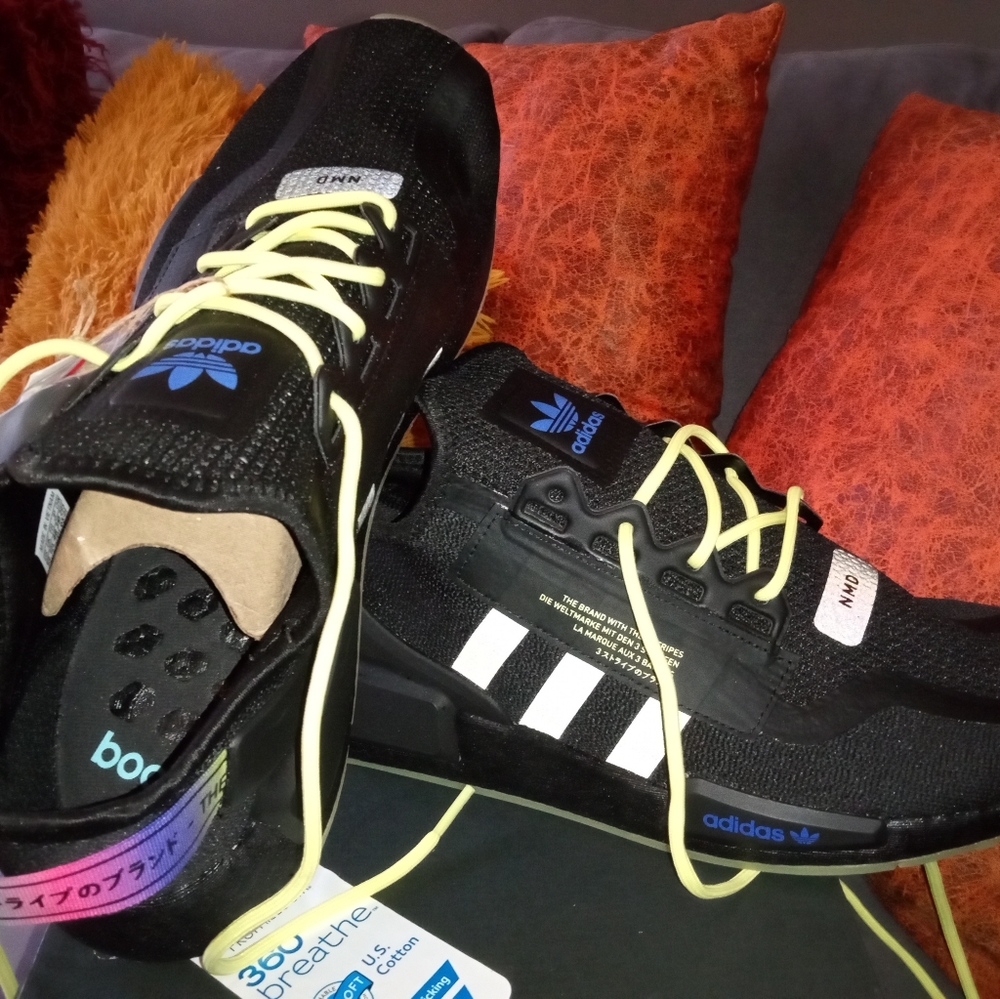 Adidas AMD R1.V2 - Picture 2 of 4